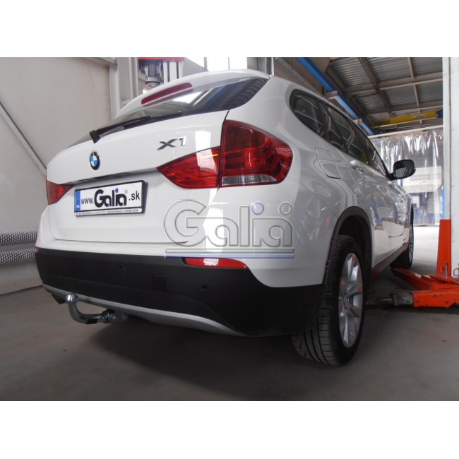 Теглич за BMW X1 09-