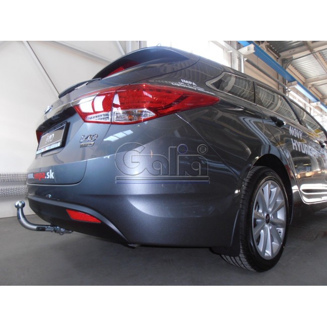Теглич за HYUNDAI i40 11-