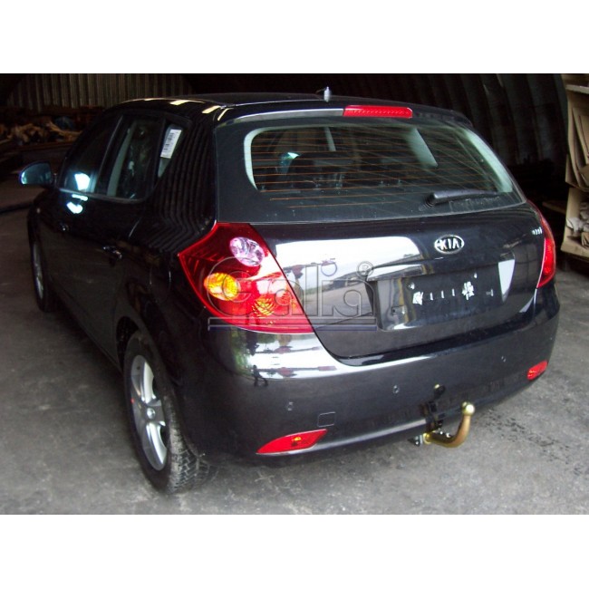 Теглич за KIA cee´d 07-12