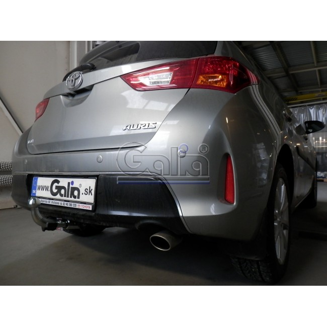 Теглич за TOYOTA Auris 07-